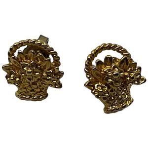 Vintage Flower Basket Stud Earrings Victorian Garden Small Floral 0.5 inch